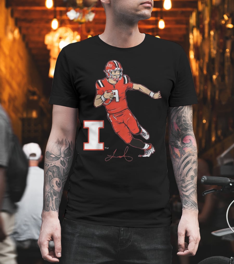 Illinois Football Luke Altmyer Superstar Pose I Logo Signature T-Shirt