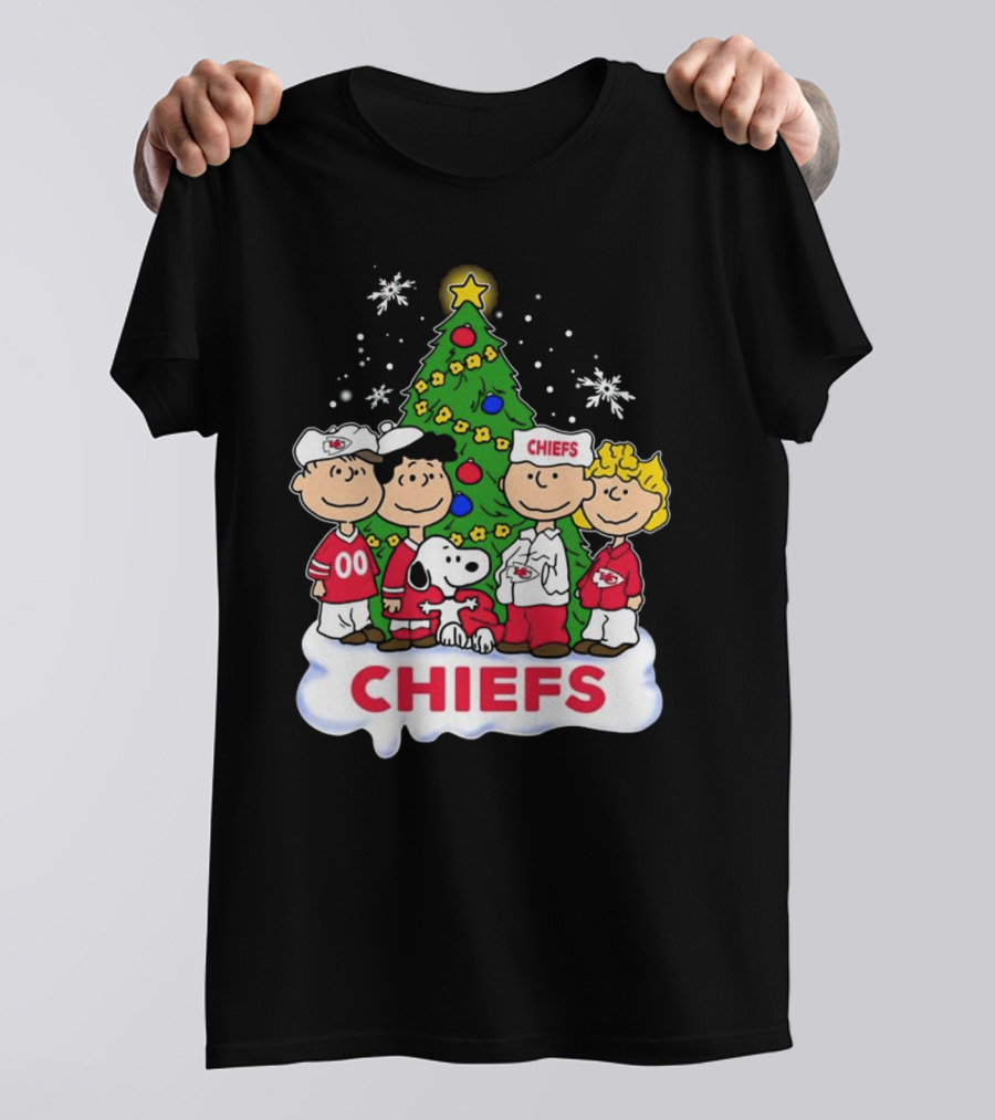 Kansas City Chiefs Snoopy Peanuts Christmas Chiefs Holiday T-Shirt
