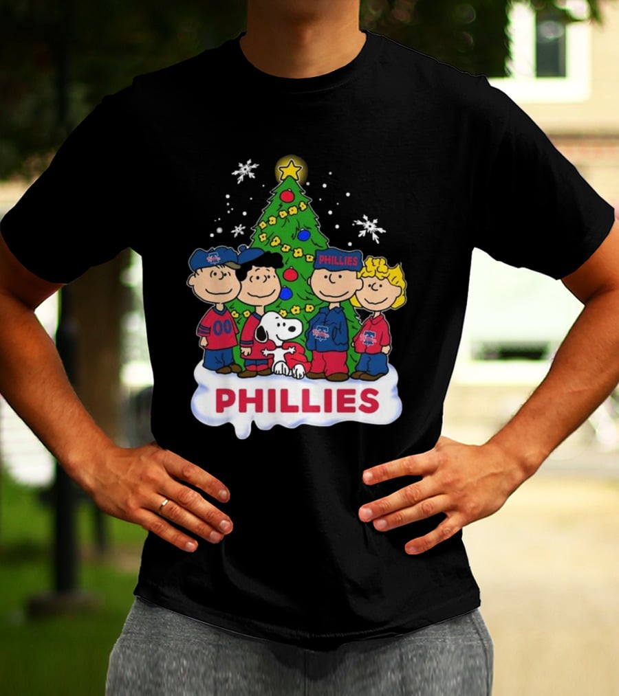 Philadelphia Phillies Snoopy Peanuts Christmas Tree T-Shirt