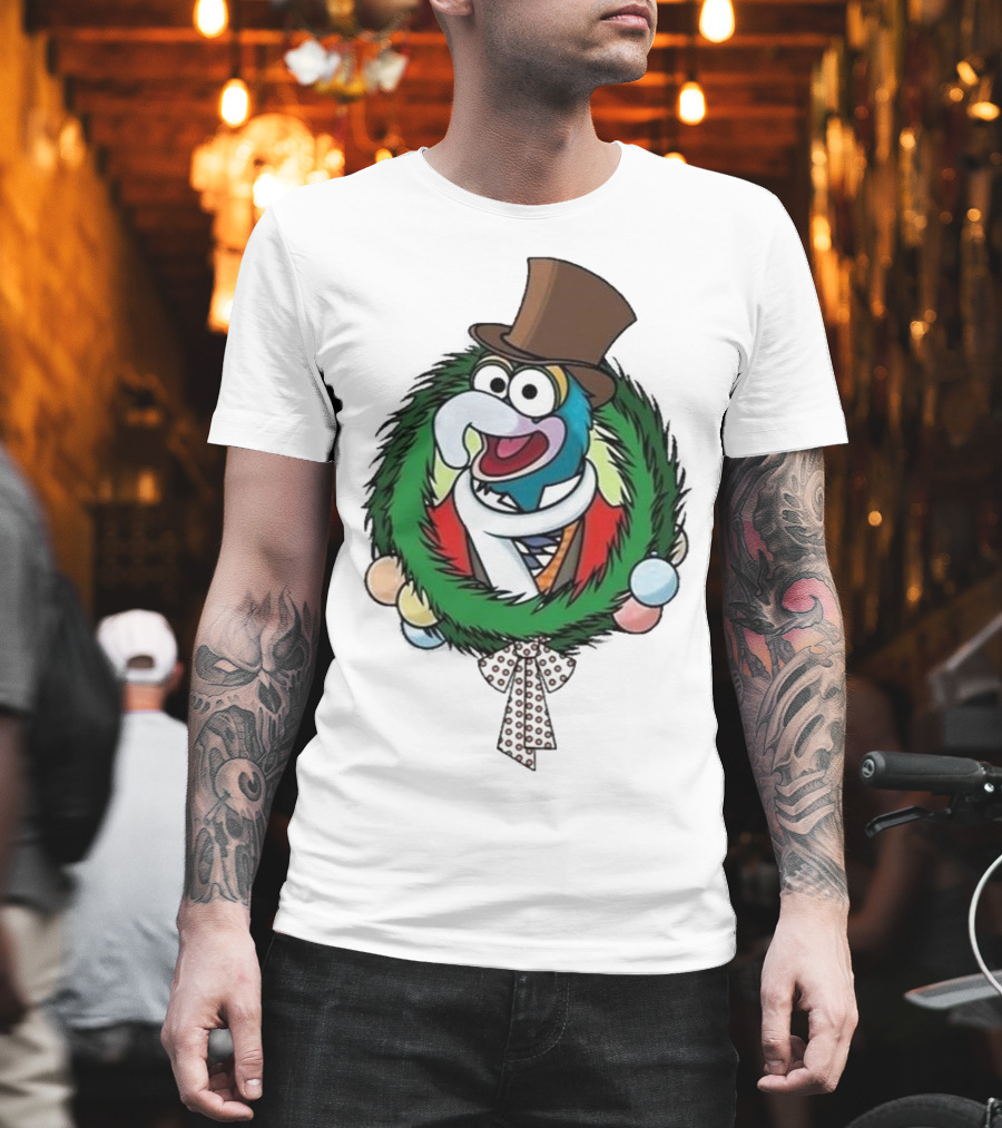 Cute Gonzo The Muppet Christmas Carol Wreath T-Shirt