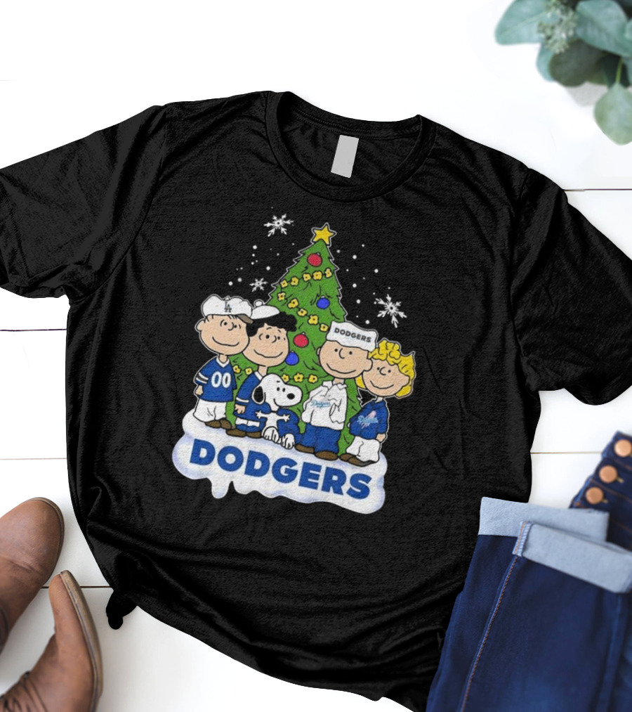 Los Angeles Dodgers Merry Christmas With Snoopy And Peanuts Characters T-Shirt