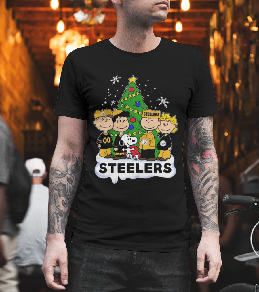 Snoopy And Friends Steelers Christmas T-Shirt
