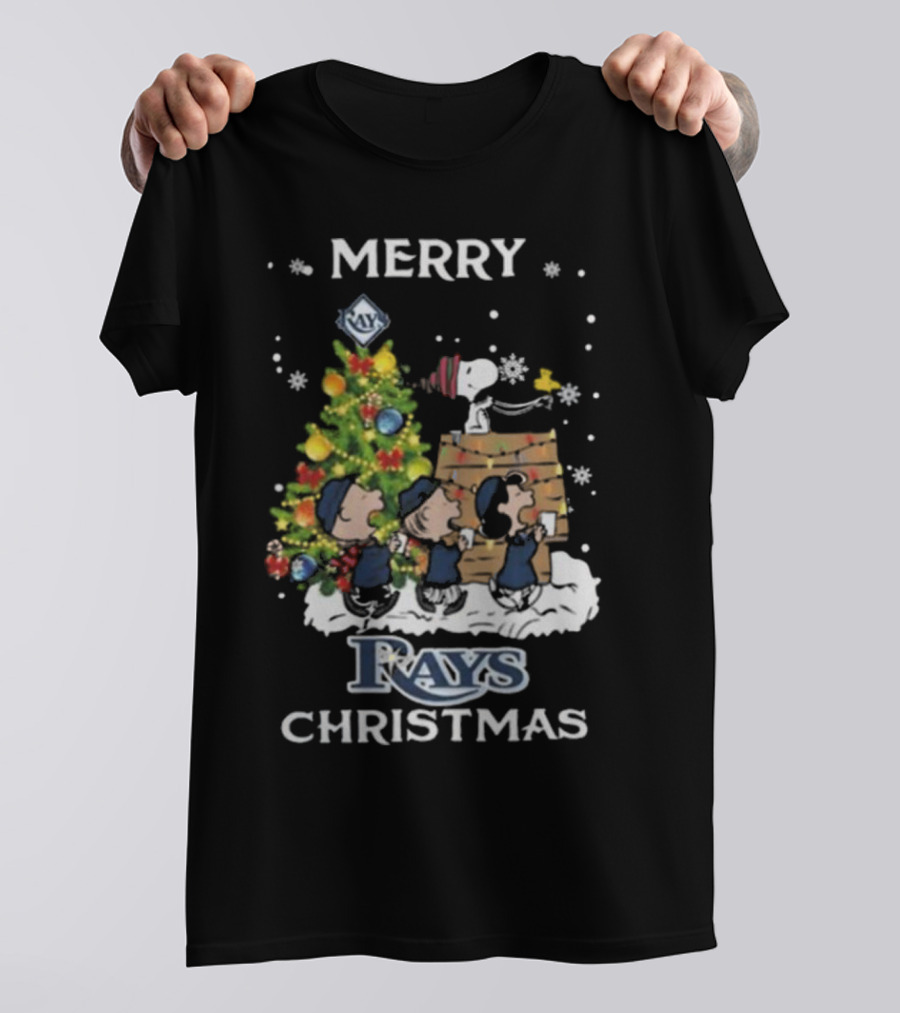 Merry Rays Christmas Tampa Bay Snoopy And Friends T-Shirt