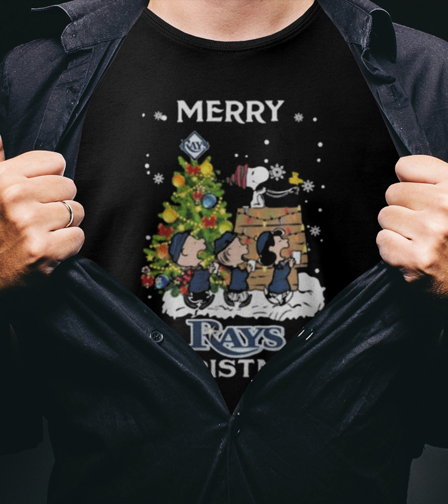 Merry Rays Christmas Tampa Bay Snoopy And Friends T-Shirt