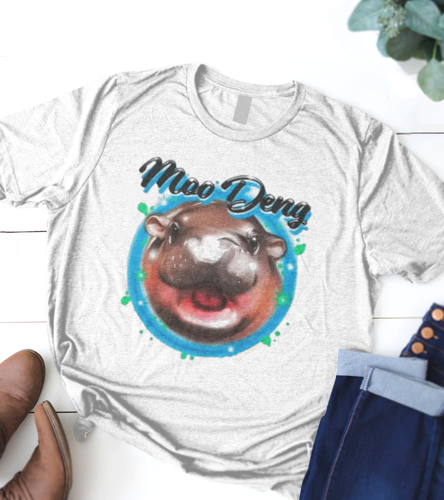 Moo Deng Cute Hippo Face With Blue Background T-Shirt