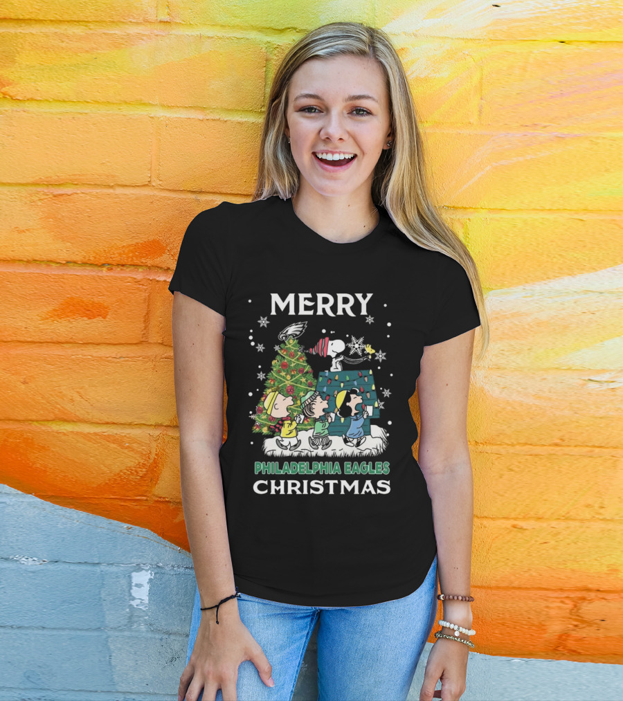Merry Philadelphia Eagles Christmas Snoopy And Friends T-Shirt