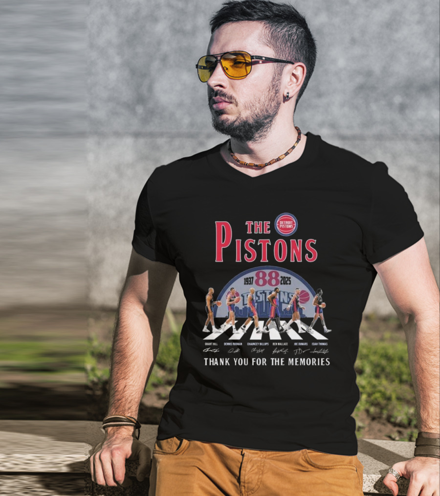 The Pistons 88 1937-2025 Thank You For The Memories Walking Signatures Grant Hill Dennis Rodman Chauncey Billups Ben Wallace Joe Dumars Isiah Thomas T-Shirt