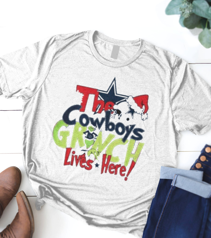 The Cowboys Grinch Lives Here Santa Hat Christmas T-Shirt