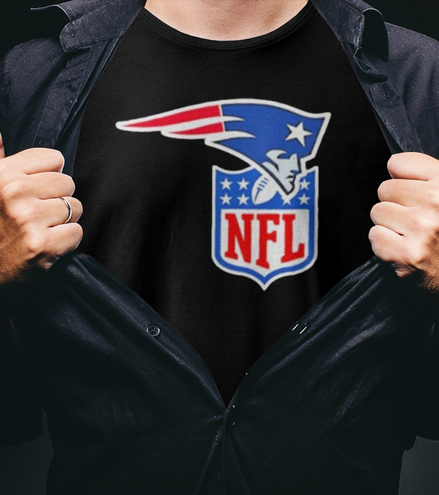 New England Patriots NFL Shield Logo Mashup T-Shirt