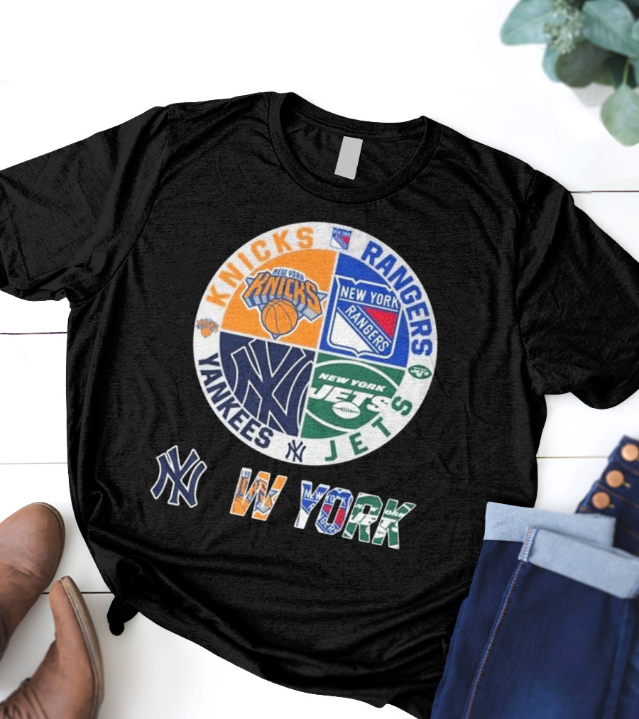 Knicks Rangers Yankees Jets New York Sports Circle T-Shirt
