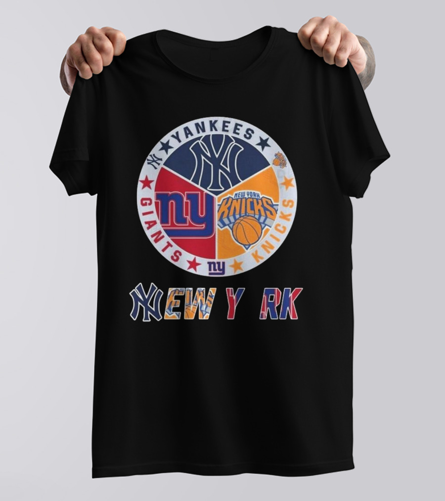 New York Yankees Giants Knicks Circle Yankees Giants Knicks New York T-Shirt