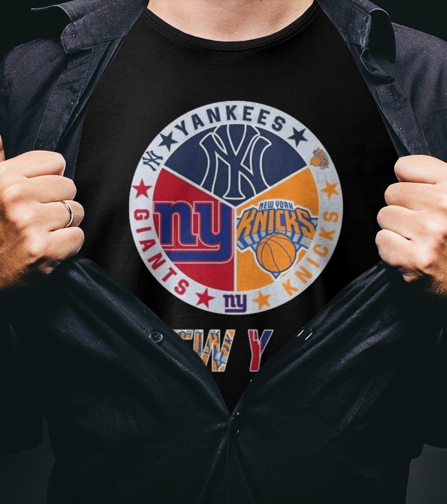 New York Yankees Giants Knicks Circle Yankees Giants Knicks New York T-Shirt