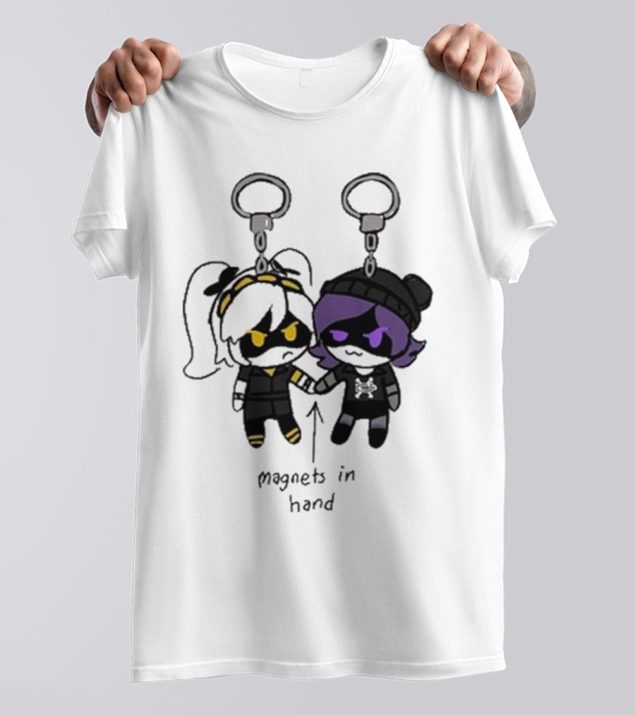 Juzi Chibi Keychain Magnets In Hand T-Shirt