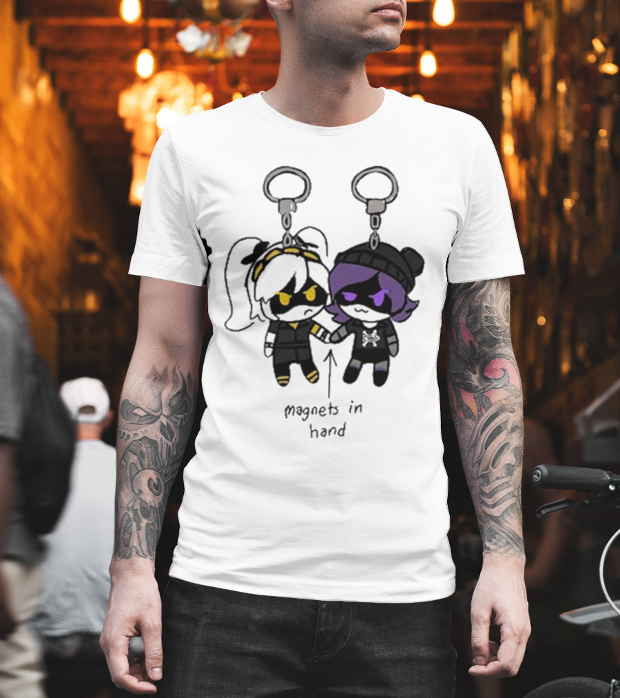 Juzi Chibi Keychain Magnets In Hand T-Shirt