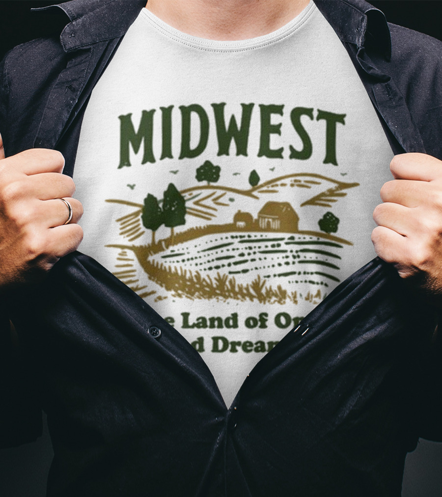 Midwest The Land Of Opes And Dreams Farms Fields Rural Landscape Lucy Jaynes T-Shirt