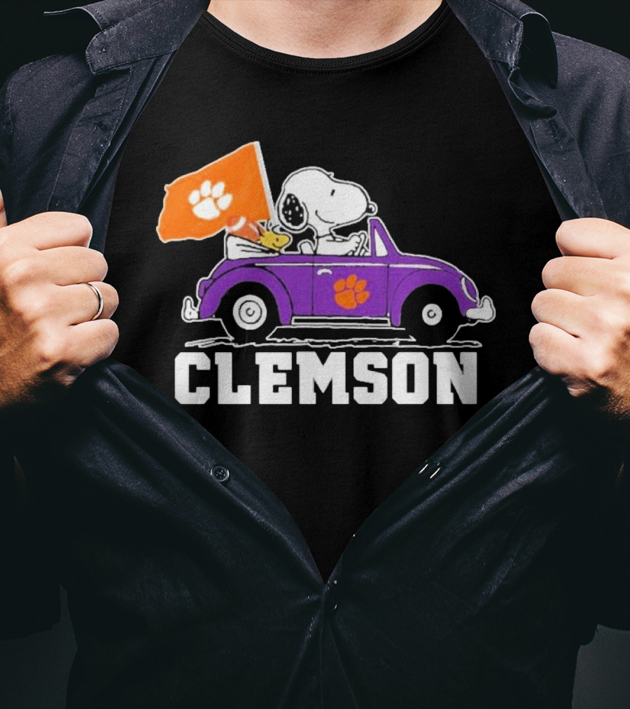 Peanuts Snoopy Woodstock Driving Purple Car With Clemson Tigers Flag CFP T-Shirt
