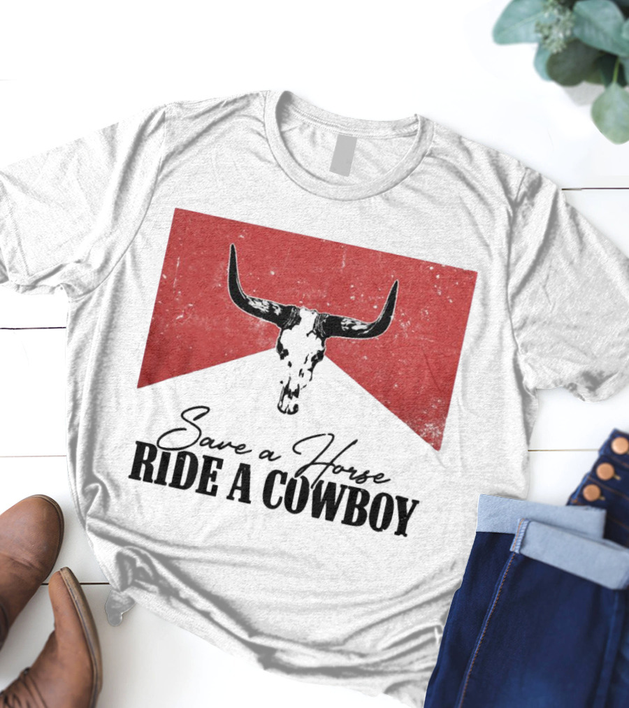 Cowboy Bull Skull Save A Horse Ride A Cowboy Retro Western T-Shirt