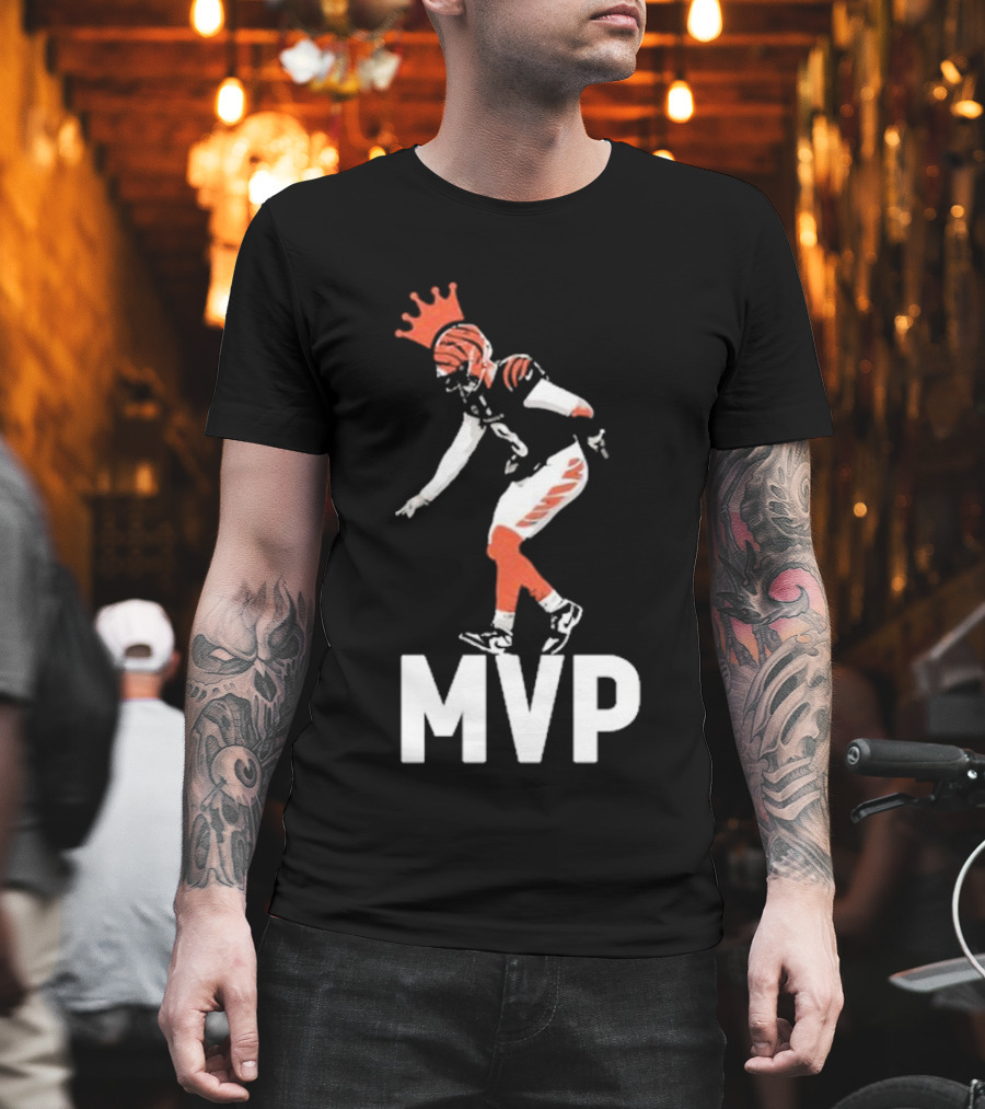 Lfg Cincy Jackpot Joey Mvp Football Player Illustration With Crown T-Shirt