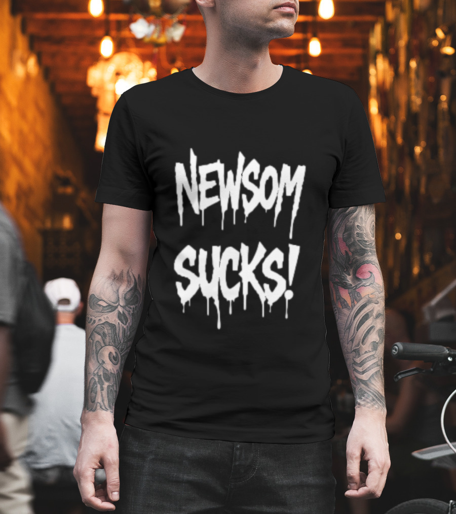 Newson Sucks Dripping Graffiti Style Text T-Shirt