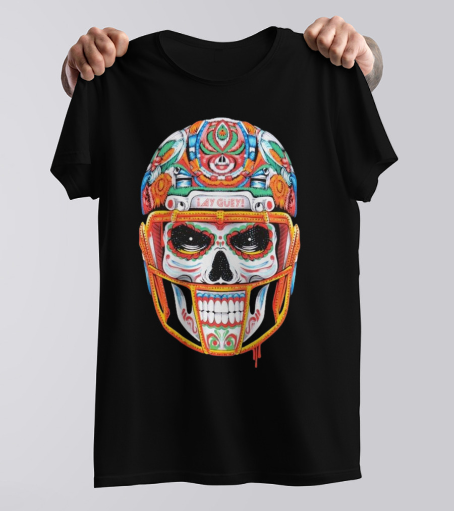 Primera De 10 ¡Ay Güey! Colorful Skull Football Helmet T-Shirt