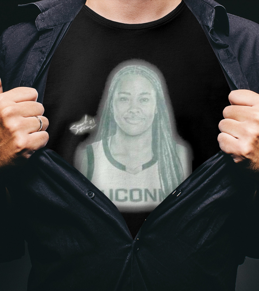 Sarah Strong UConn Huskies Signature Pencil Drawing T-Shirt