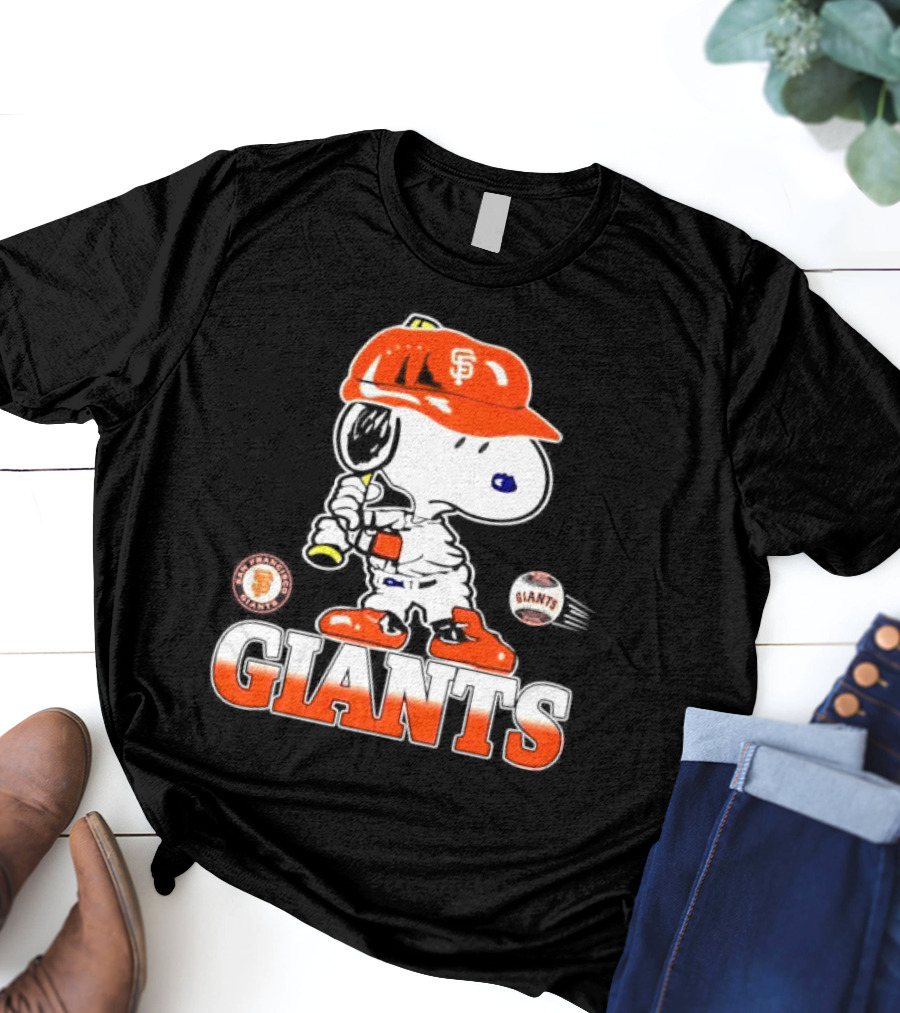 Snoopy SF Giants Baseball Fan Art Peanuts Sports Graphic T-Shirt