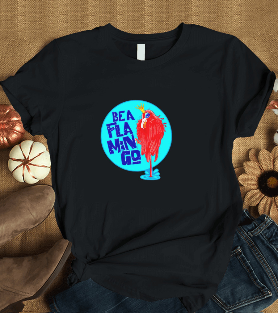 BEA FLA MIN GO Flamingo With Crown In Blue Circle T-Shirt