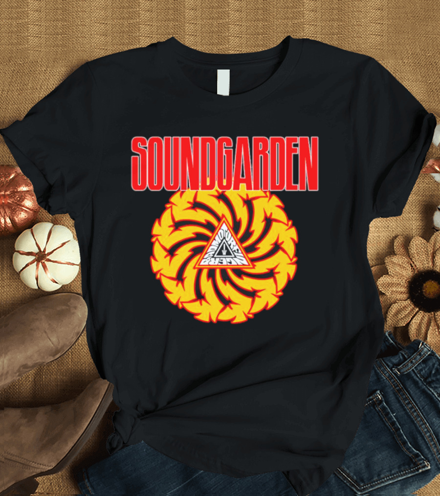 Soundgarden Badmotorfinger Album Cover Iconic Logo Spiral T-Shirt