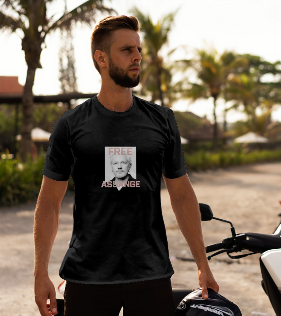 Free Julian Assange Kendama T-Shirt