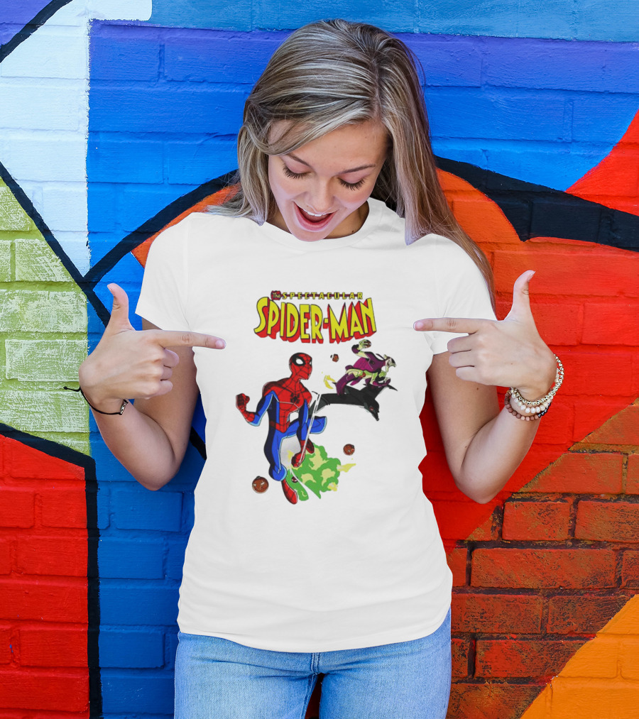 The Spectacular Spider-Man Versus Green Goblin Battle Scene T-Shirt
