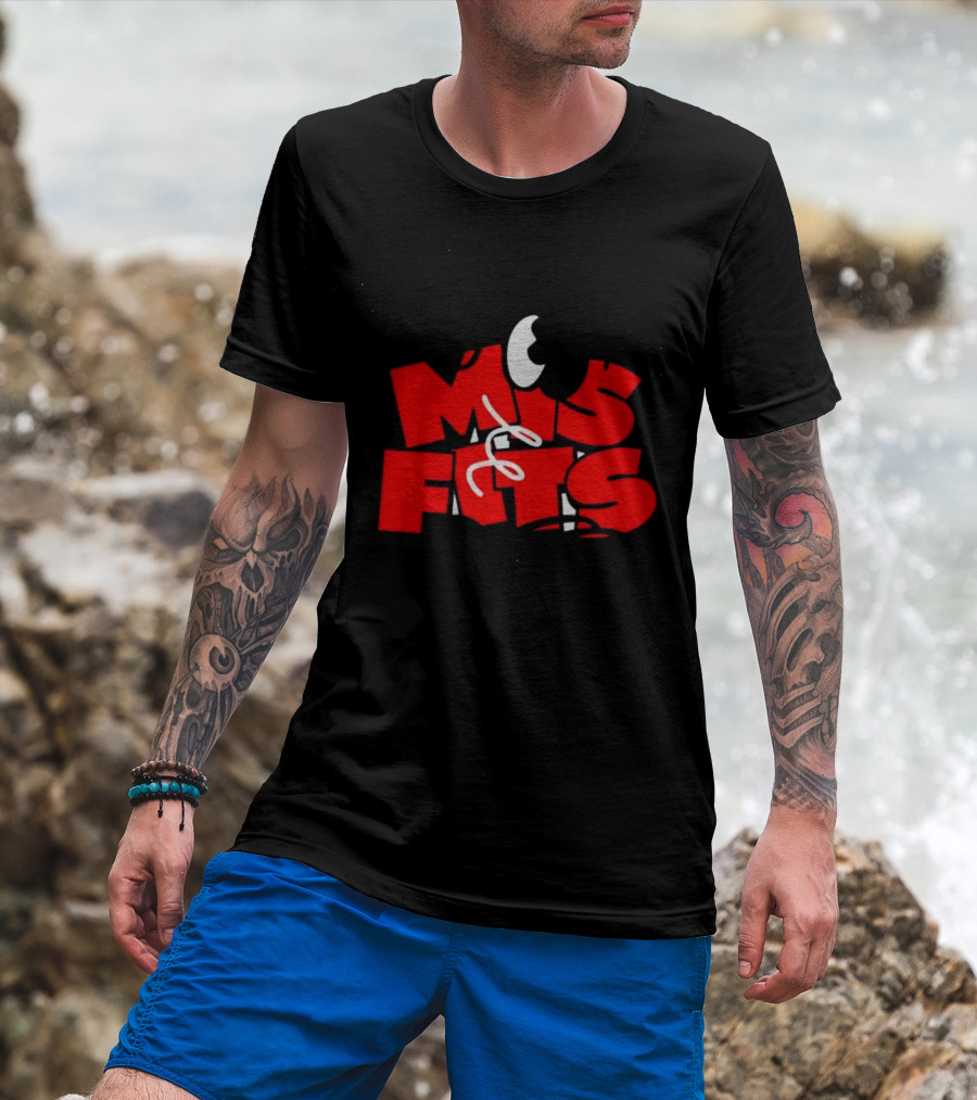 Misfits Gaming MSF Logo Red Text And Cartoon Eyes T-Shirt