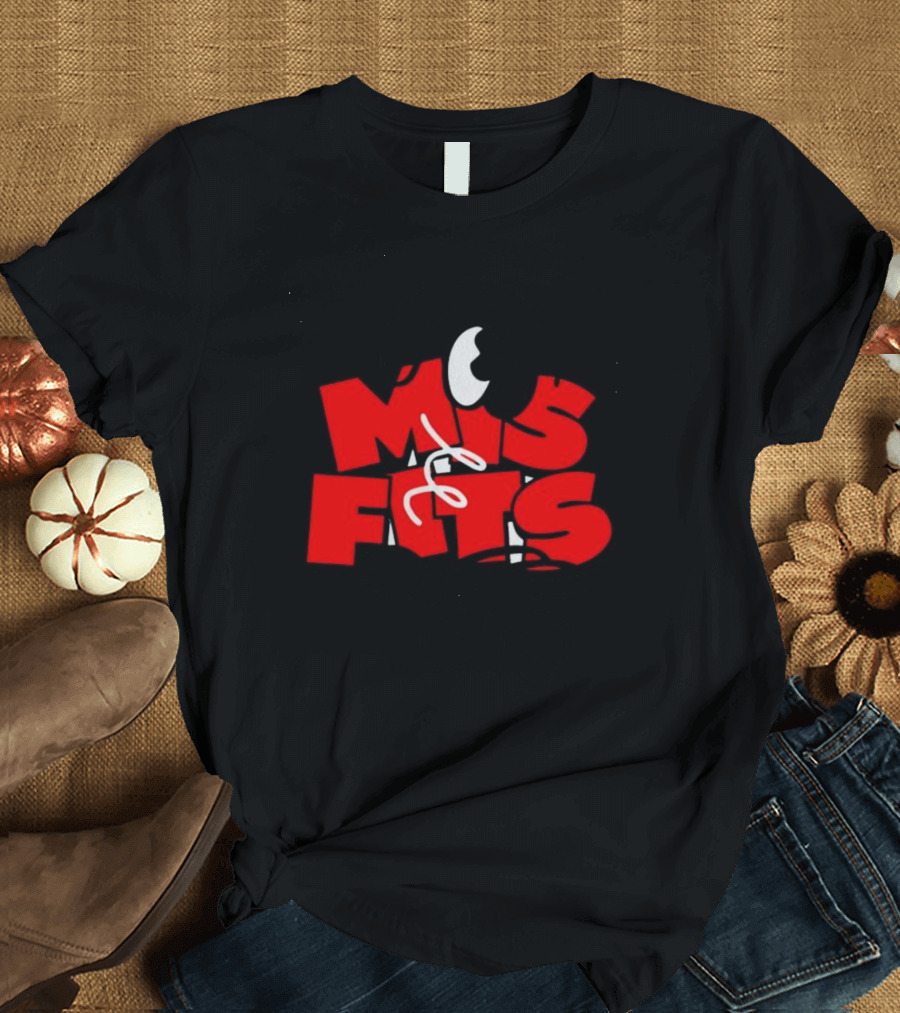 Misfits Gaming MSF Logo Red Text And Cartoon Eyes T-Shirt