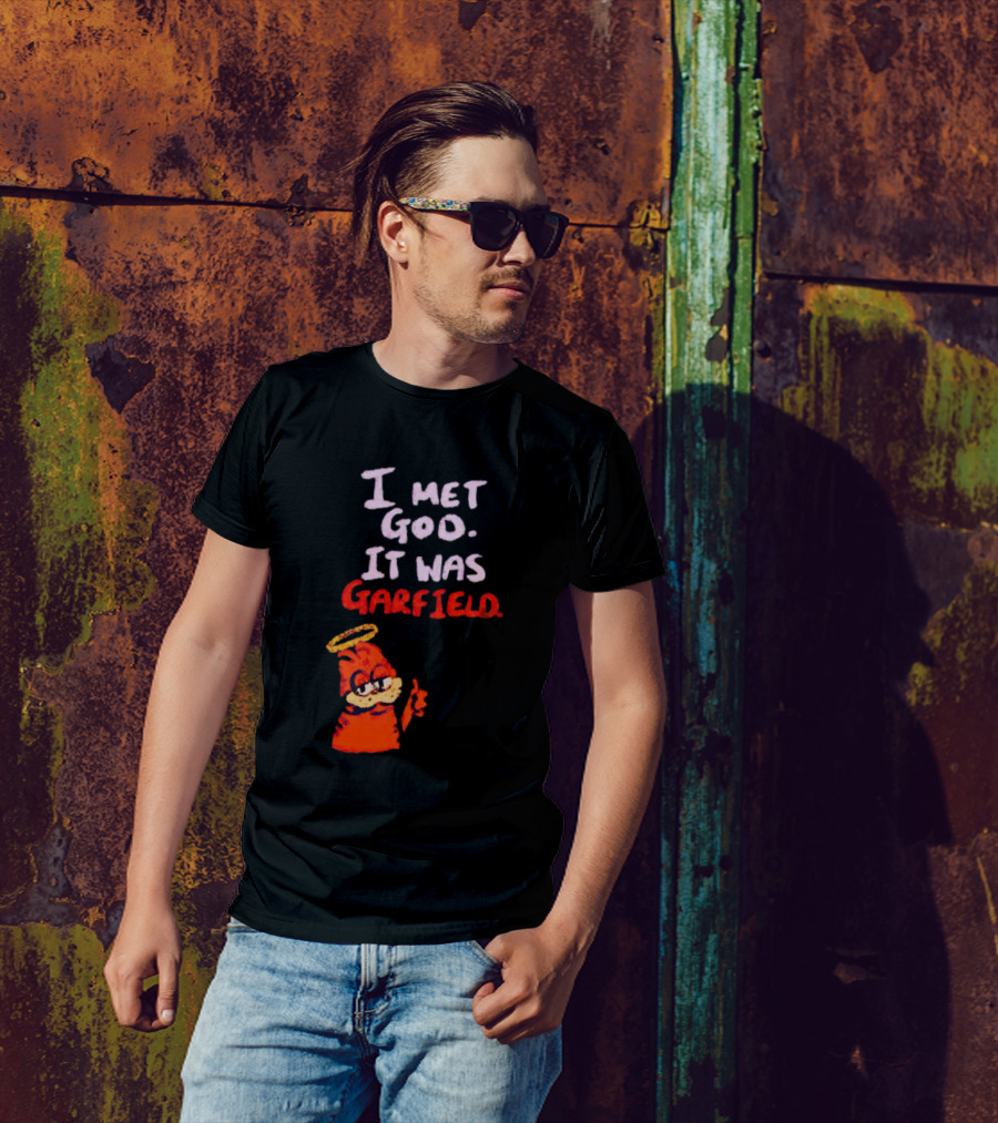 I Met God It Was Garfield Angelic Garfield Image T-Shirt