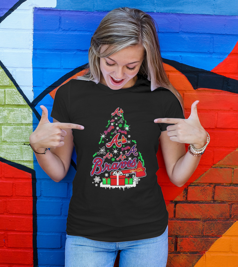 Christmas Tree Atlanta Braves Bravesword Santa Hat Baseball Snowflakes T-Shirt