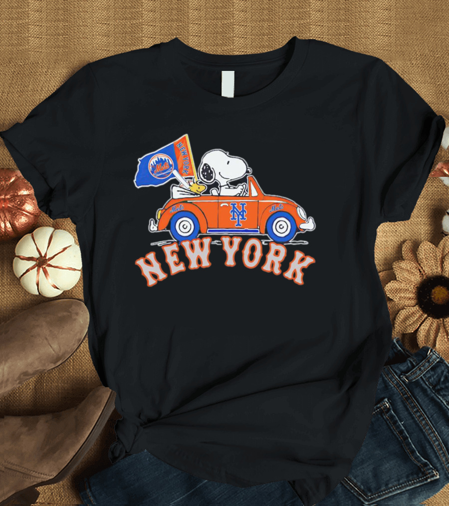 Snoopy Woodstock Driving New York Mets Car Flag T-Shirt