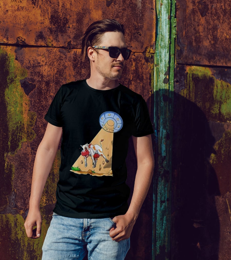 Cow Abduction UFO Alien Cow Abducted Beam Tractor T-Shirt