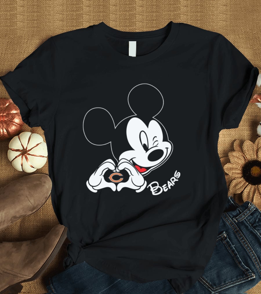 Mickey Heart Chicago Bears Fan T-Shirt