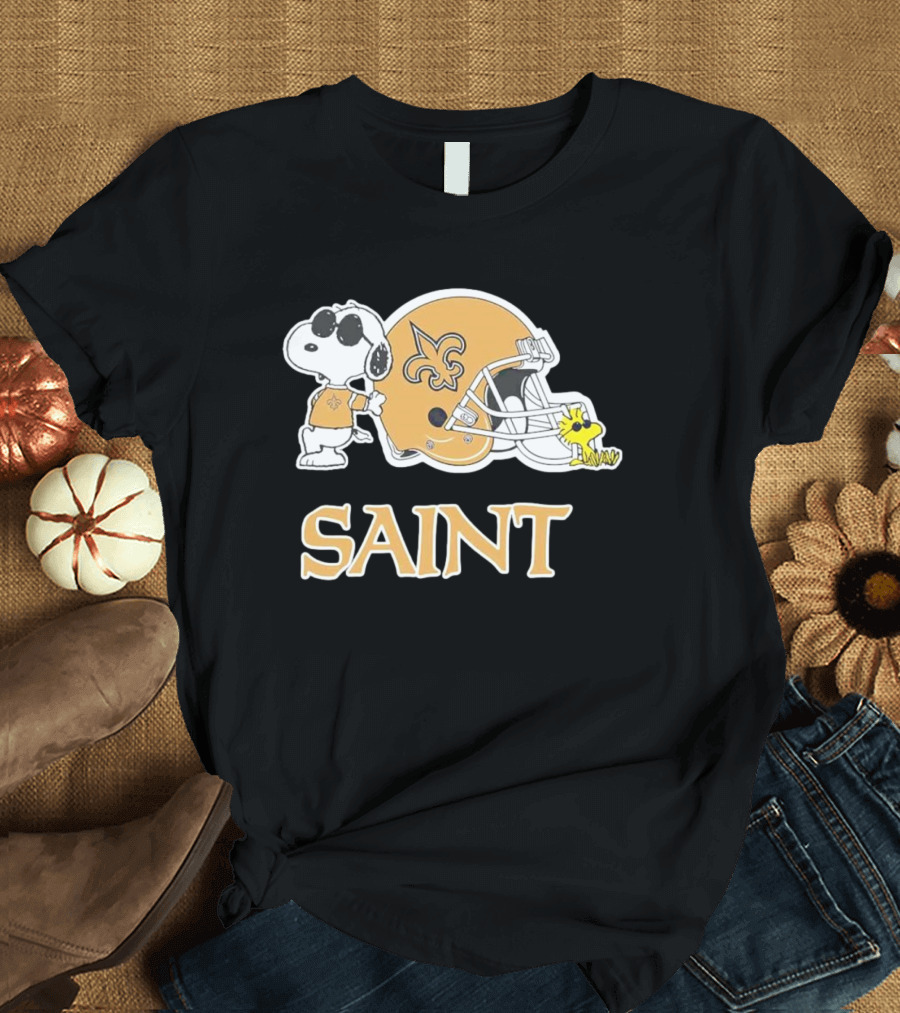 Snoopy Woodstock New Orleans Saints Helmet NFL Saint T-Shirt