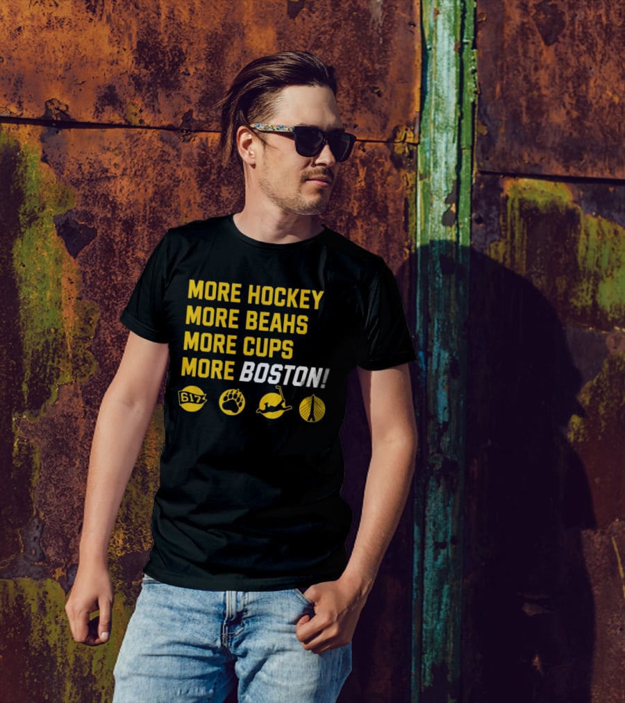More Hockey More Beahs More Cups More Boston 617 Bear Claw Skater Bridge T-Shirt
