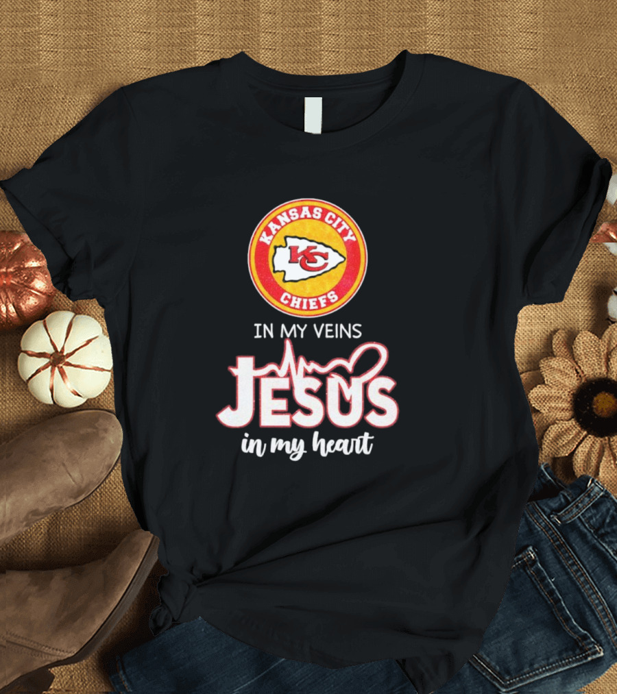 Kansas City Chiefs In My Veins Jesus In My Heart Football Faithful T-Shirt