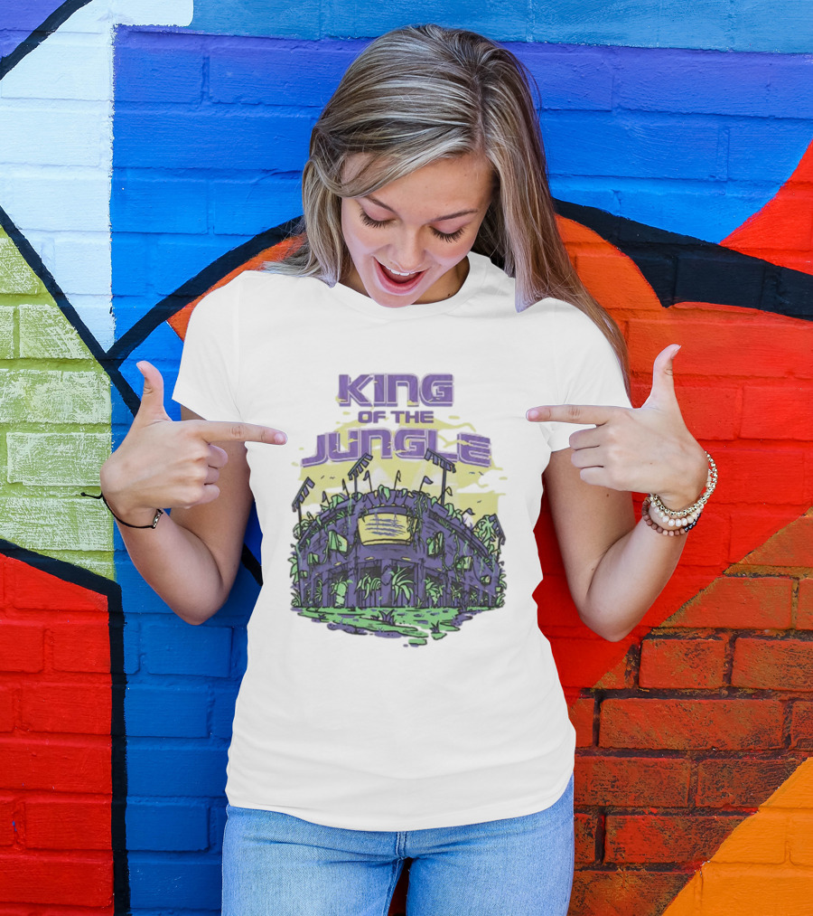Los Angeles Lakers King Of The Jungle Stadium Scene T-Shirt