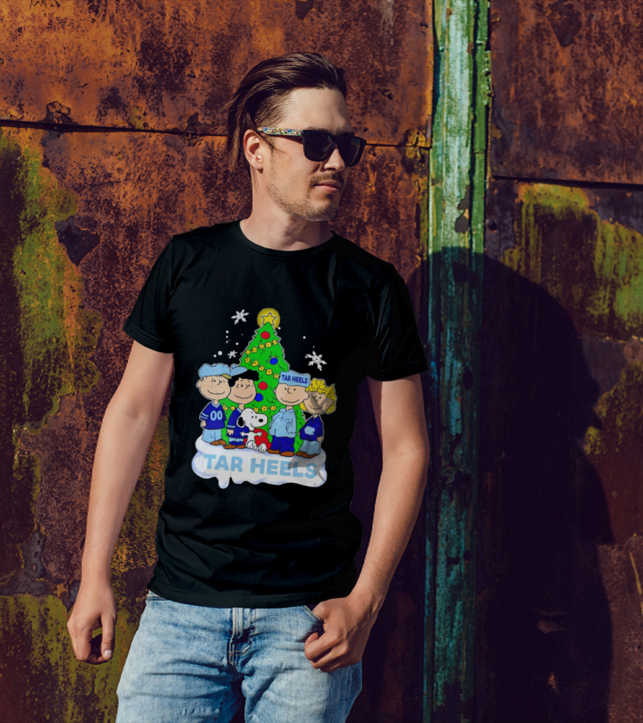 Tar Heels Peanuts Characters By Christmas Tree Holiday Scene T-Shirt