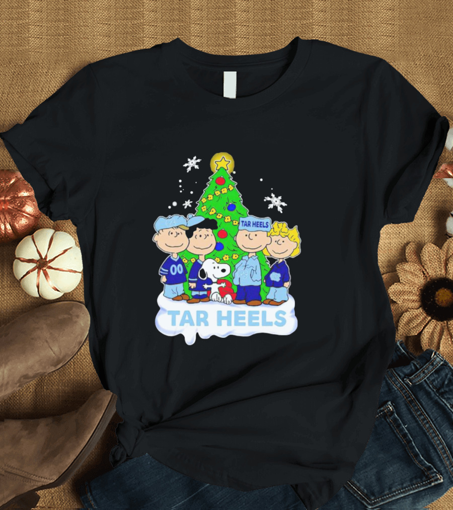 Tar Heels Peanuts Characters By Christmas Tree Holiday Scene T-Shirt