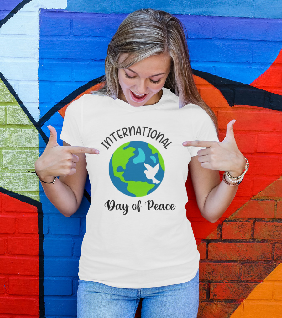 International Day Of Peace Earth With Dove T-Shirt