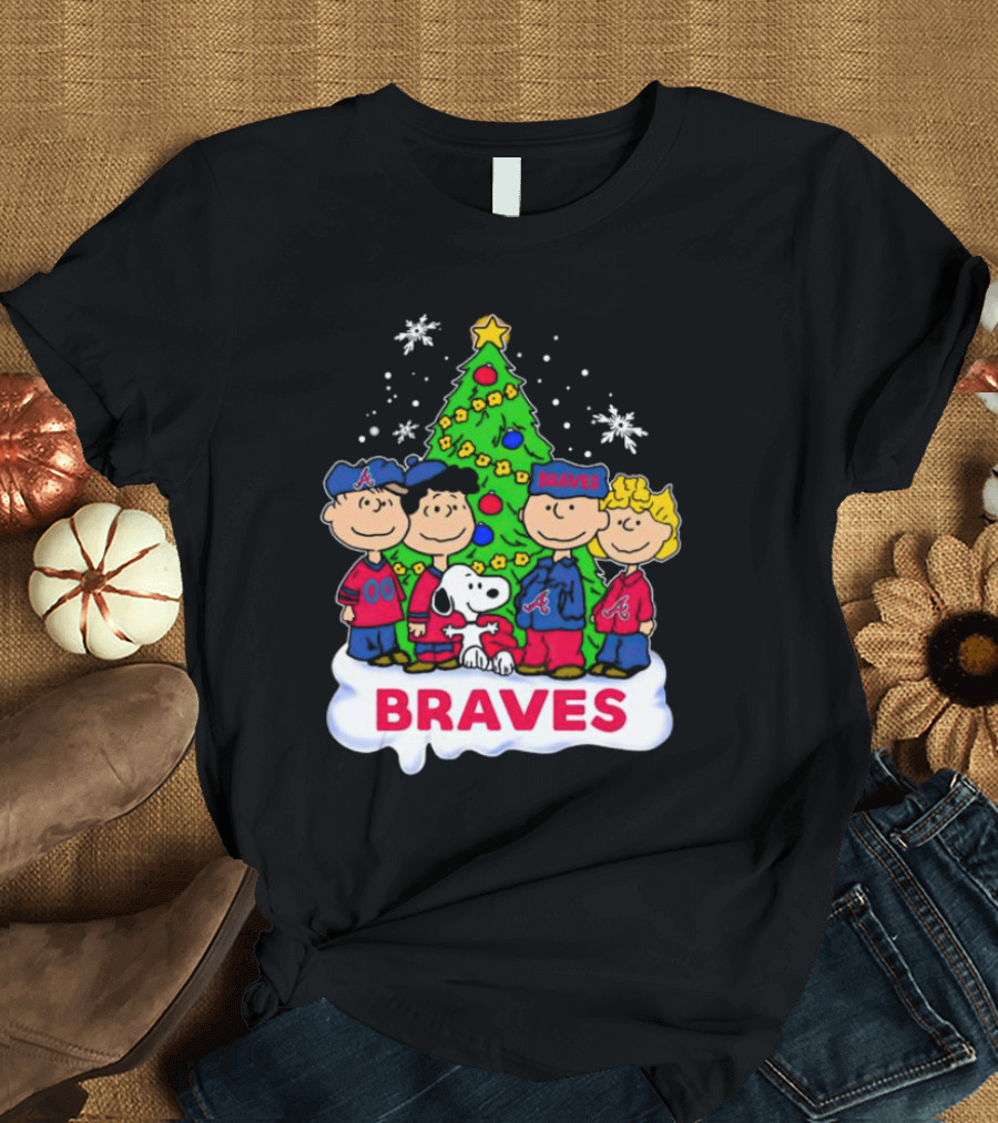 Peanuts Characters Atlanta Braves Christmas Tree Snowflakes T-Shirt
