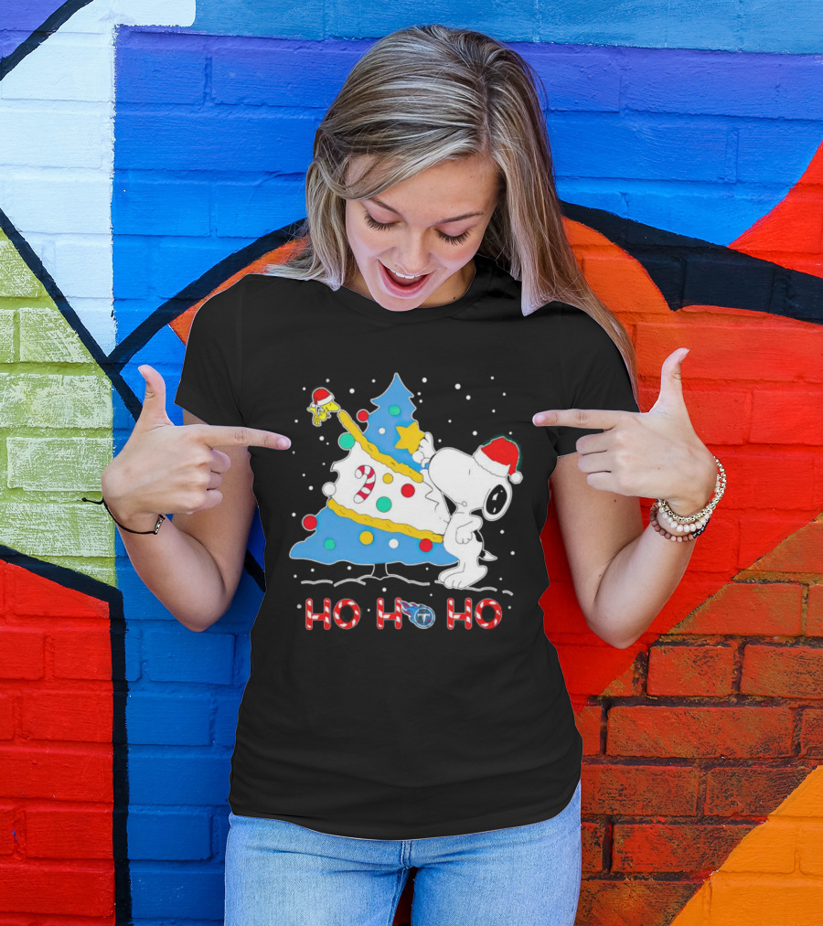 Snoopy And Woodstock Decorating Christmas Tree Tennessee Titans Ho Ho Ho T-Shirt
