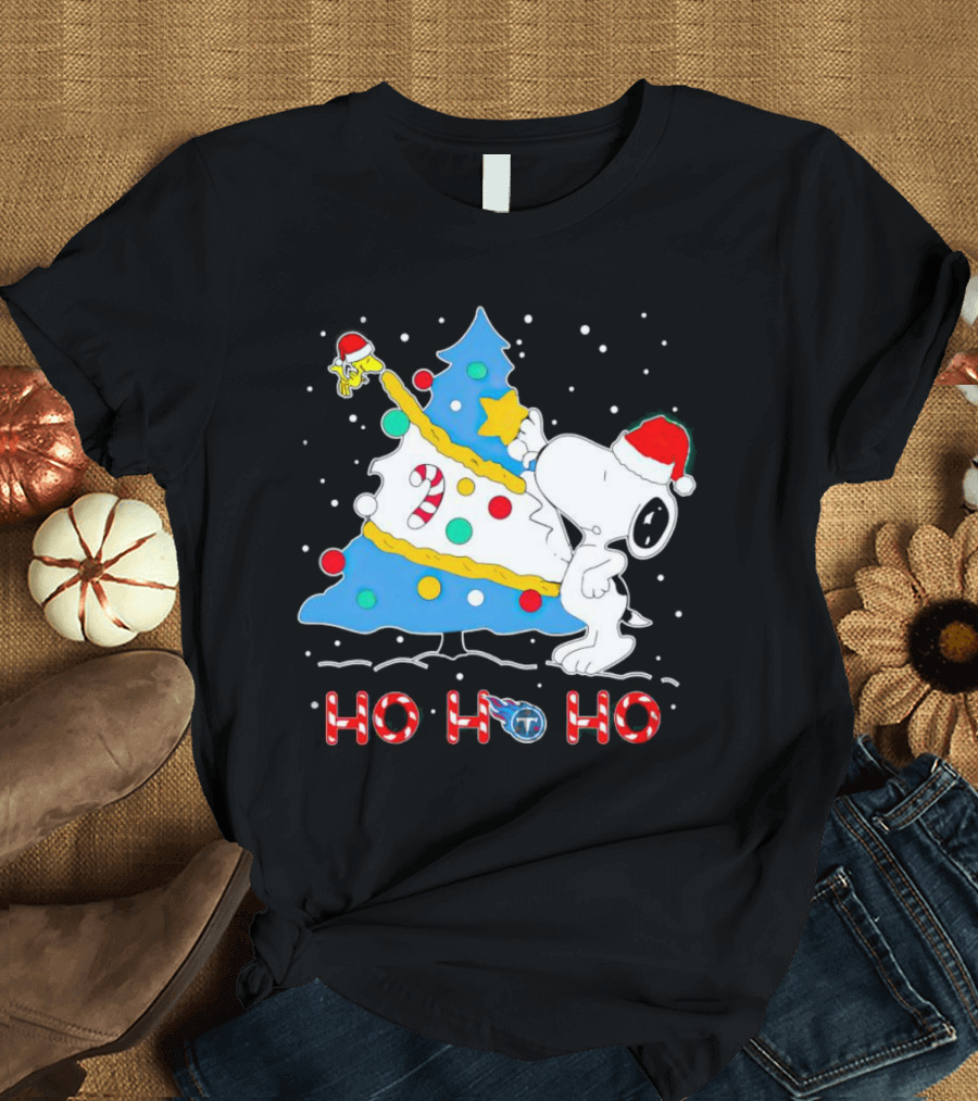 Snoopy And Woodstock Decorating Christmas Tree Tennessee Titans Ho Ho Ho T-Shirt