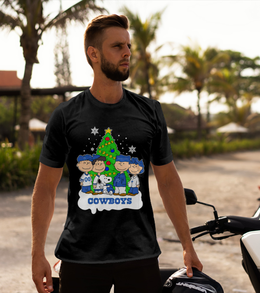 Peanuts Characters Dallas Cowboys Christmas Tree Cowboys T-Shirt