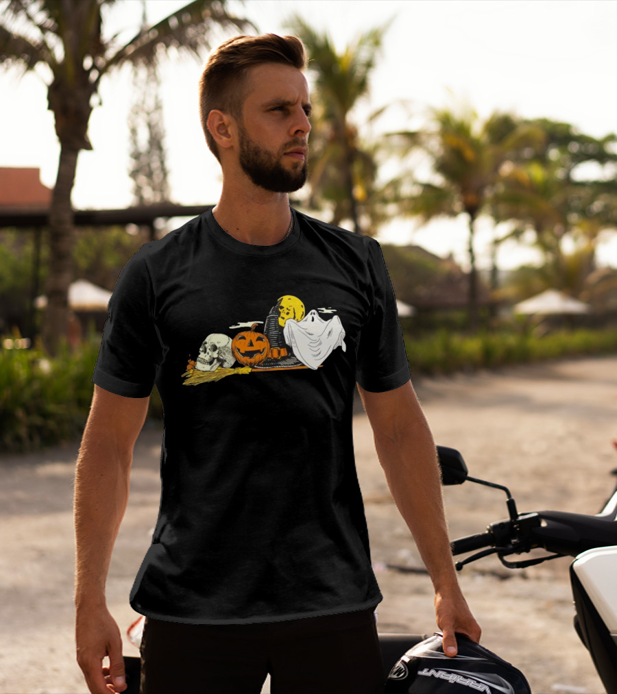 SpooKY Halloween Vintage Skull Pumpkin Ghost Witch Hat Moon Scene T-Shirt