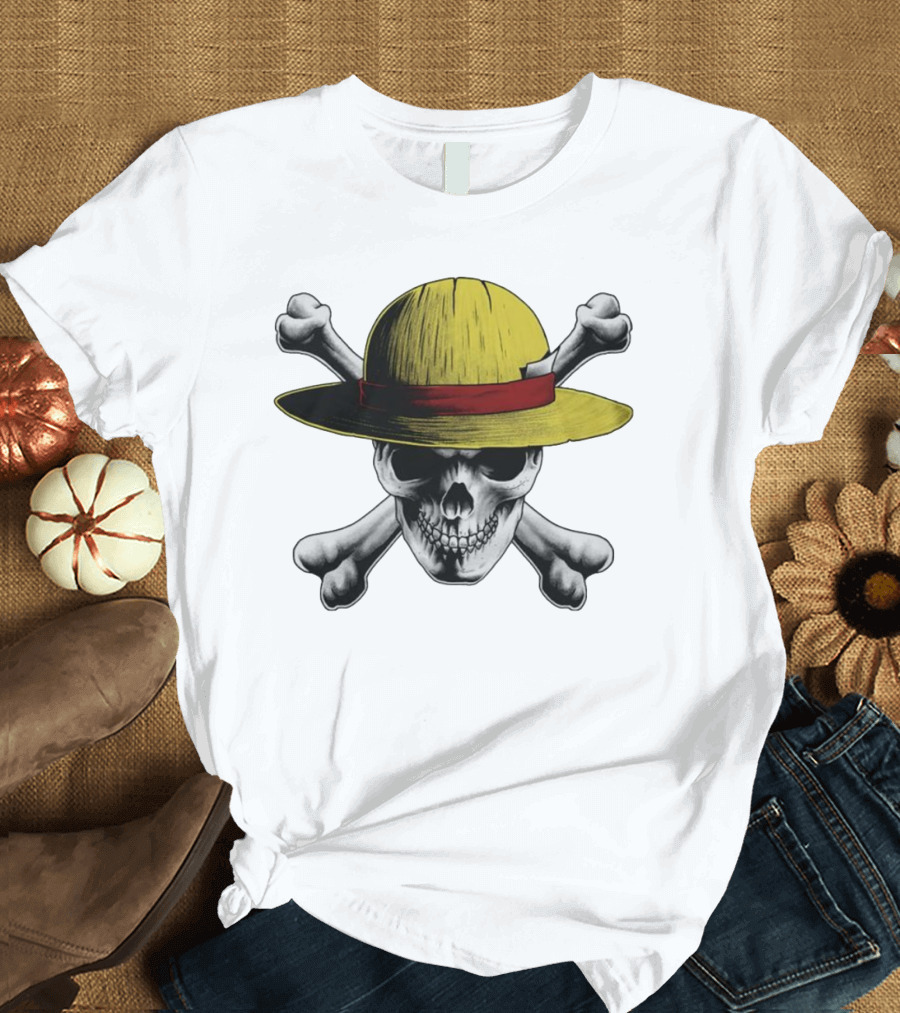 Straw Hat Jolly Roger Pirate Skull And Crossbones T-Shirt